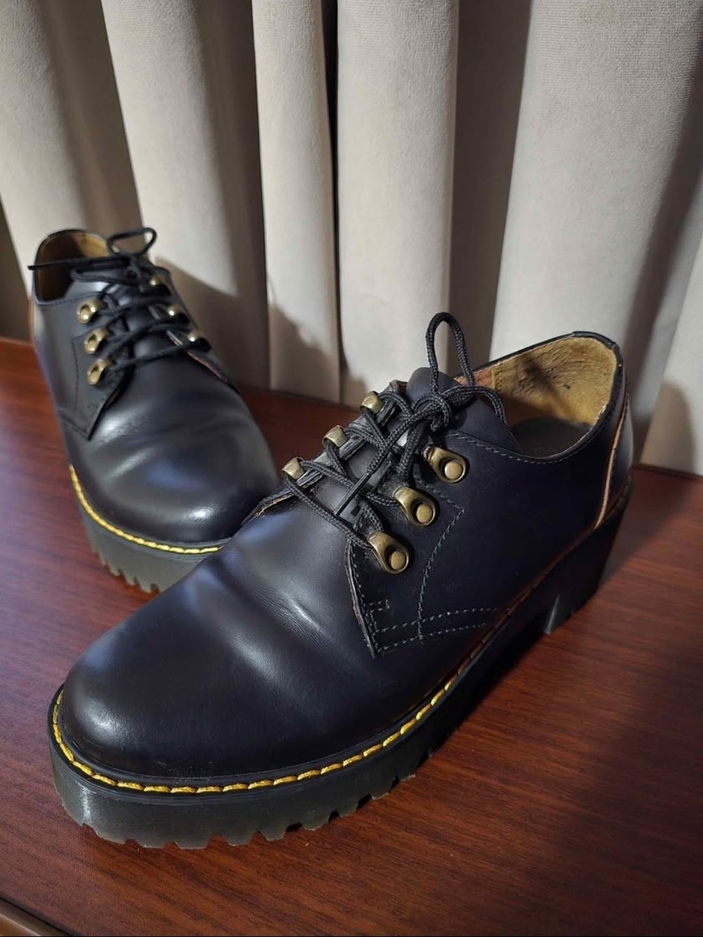 Dr Martens Chunky Platform Shoes / Boots Like New - Picture 3 of 4
